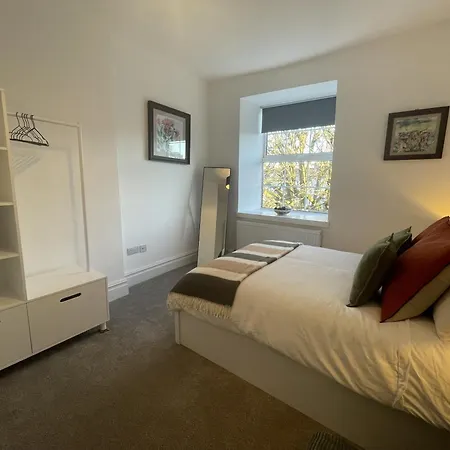 Fantastic 1-bed Flat In The Heart Of Clifton Διαμέρισμα