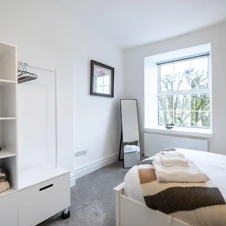 Fantastic 1-bed Flat In The Heart Of Clifton * 브리스틀
