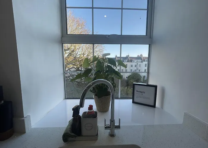 Fantastic 1-bed Flat In The Heart Of Clifton * Bristol