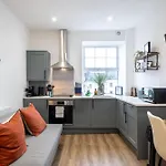 Fantastic 1-bed Flat In The Heart Of Clifton Бристоль