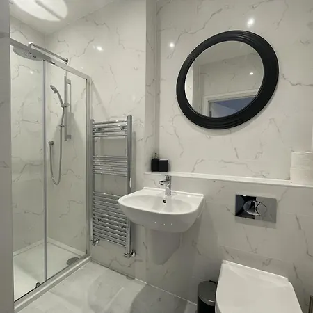 Fantastic 1-bed Flat In The Heart Of Clifton Apartamento